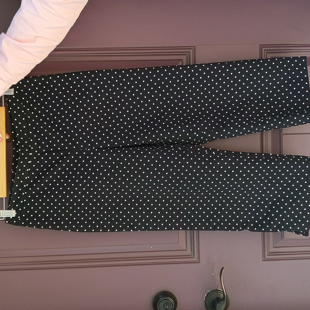 ADORABLE vintage inspired polka dot crop pants